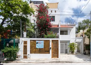 Luxury 2BR home, stunning rooftop, private jacuzzi - Image 2