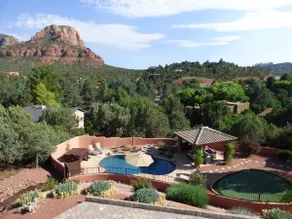 Resort Pool Home With Stunning Panoramic Red Rock Views, Putting Green, Hot Tub - Image 2