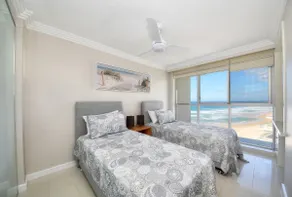 Spectacular Luxury Beachfront Apartment - Image 3