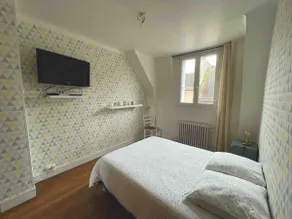 Quiet and warm apartment in the city center. - Image 4