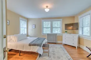 Craftsman Guest Suite | Heart of Cooper-Young - Image 2
