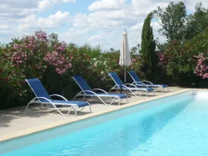 Privathaus RCH.  Garten, Schwimmbad, Klimaanlage. 2 Schlafzimmer, 2 Bäder, Wohnzimmer, Küche - Image 2