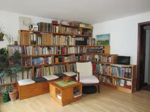 Studio-apartment in historic building (1620) - Image 4