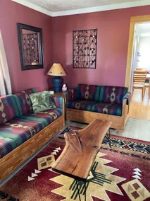 Intimate Stay with Lake View in Wine/Beer Country - Image 4