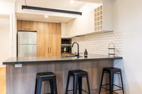 Luxury spacious 2 Bedroom Fitzroy Apartment - Image 4