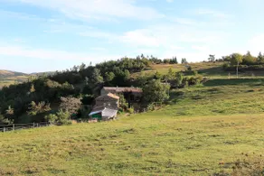 Large home in a wild and natural setting - Image 3