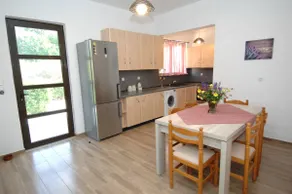 Salakos Mountain View Home - Image 3