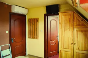 Venesis House - Image 3