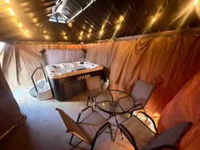 Downtown (5min)Adults Only-Hot Tub (No Parties) - Image 4