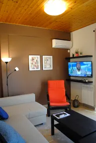 Newly Renovated Penthouse. Near Athens center - Image 2