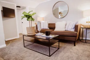 Updated cozy farmhouse - Image 3