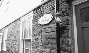 The Hideaway @ No. 3, Character Cottage 2 bedrooms - Image 3
