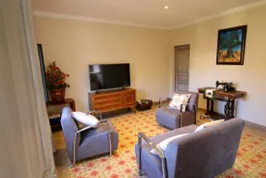 Cozy accommodation with patio, garden and barbecue - Image 2
