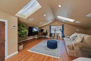 The Carriage House - Image 3