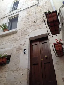 Tower-Stone house in the historic center - Image 2
