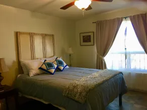 Summer rates! Peaceful, private entrance- close-in - Image 3
