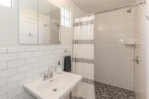 ⭐️The Perfect Hideaway⭐️ Studio w/attached garage - Image 4