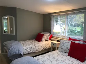 Cozy, private apartment in the Lake Country! - Image 5
