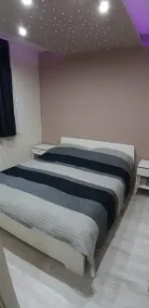 High Street Apartment, in the heart of downtown - Image 3