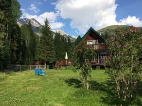 Rockies Cabin with Hot Tub, Sauna & views galore! - Image 2