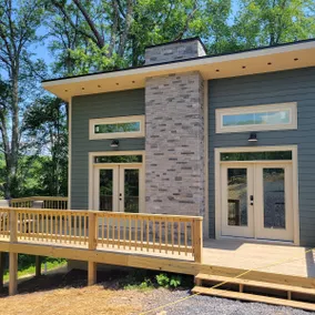 Cheerful two-bedroom home with spacious porch (32) - Image 2