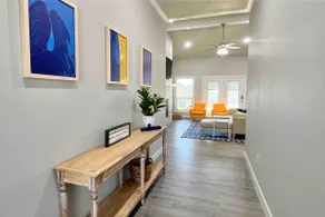 The Chilton House Fresh, Open Living Close to TTU - Image 2