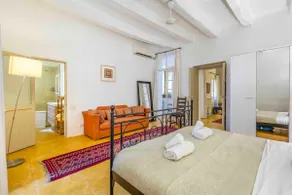 Vallettas Finest : 17th Century Suite In A Palazzo - Image 4