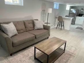 Beach Walk Haven: 1 BR Lower Level - Image 3