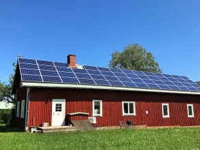 Cozy house on organic farm 10 min from downtown - Image 2