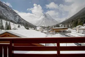 FAVORITE at the gates of Mont Blanc - Image 2