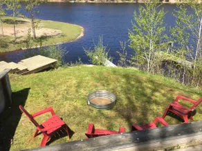 Spacious 5 bedroom lakefront home - Image 4
