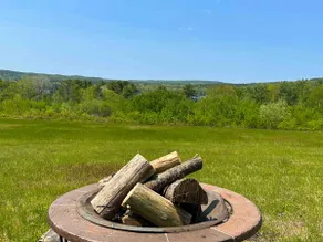 3BR Lake View Cabin~Fire Pit~Deck~Casino Nearby - Image 5