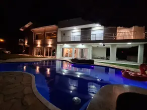 High Standard with swimming pool, Jacuzzi, sauna, gourmet area - Image 5