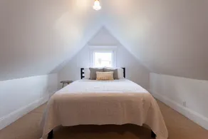 Vintage 2 Bedroom Loft | Above Boutique | GFU - Image 3