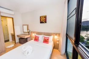 Good view room close to shopping center - Image 5