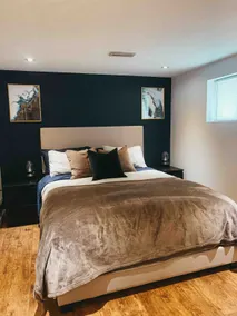 Modern And Bright Hamilton Mountain *Hidden Gem* - Image 3
