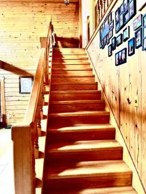 Secluded cabin amenities Hot Tub/Pool 5 min town - Image 4