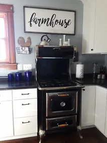 Cozy Wisconsin Farmhouse Retreat - Image 5