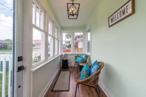Stylish Renovated 3 bed, 3 bath Niagara Retreat! - Image 4