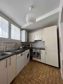 Spacious and quiet apartment. - Image 5