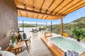 An extraordinary house in the middle of the Sisga reservoir - Image 2