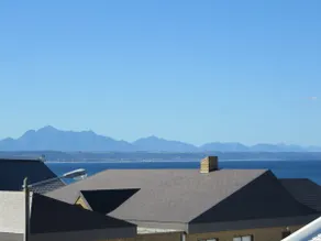 Bob Bouwer Sea View Apartment - Image 5