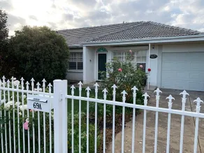 Clean and Stylish. Close to CBD. Newly renovated. - Image 3