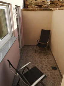Our castle apartment 4 adults + 3 children - Image 2