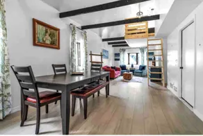 Modern, upper 3 bedroom apartment - Image 2
