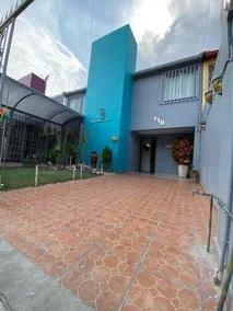 Modern/Comfortable house, great location!! - Image 5