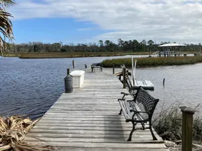 WATERFRONT COTTAGE INTERCOASTAL RETREAT - Image 3