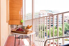 Charming apartment with a sunny balcony 1 - Image 4