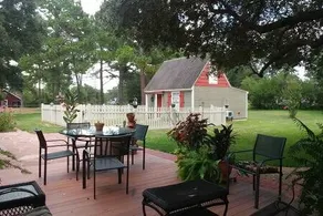 Antiquer's Cozy Self Contained Cottage - Image 2