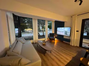 The Aquarium Cottage - Image 2
